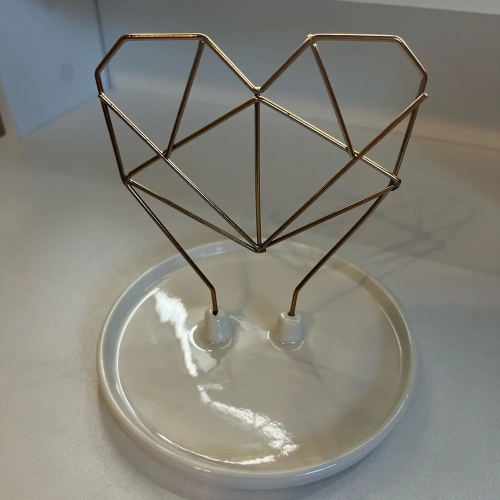 Coxet Wire Heart Ceramic Jewelry Holder - Picture 4 of 7